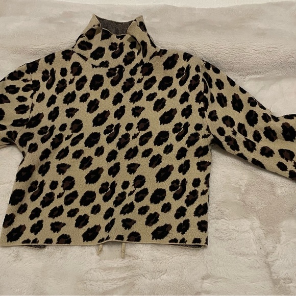 ZARA- Jacquard Knit Animal Pattern Cropped Turtleneck Open Back - Picture 6 of 6